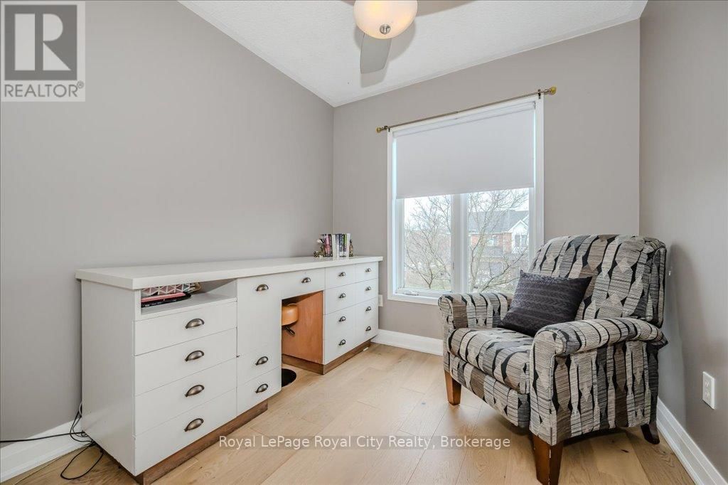 816 VILLAGE GREEN BOULEVARD Image 22