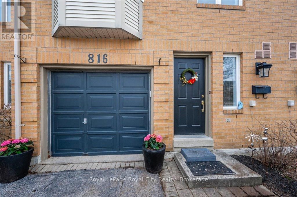 816 VILLAGE GREEN BOULEVARD Image 4