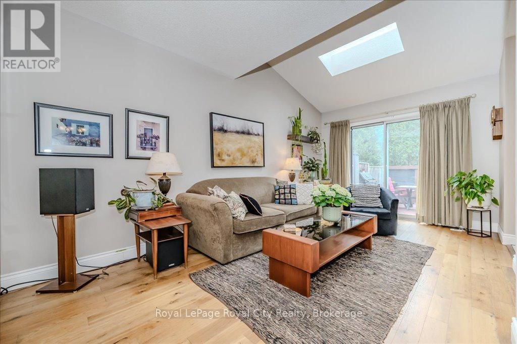 816 VILLAGE GREEN BOULEVARD Image 5
