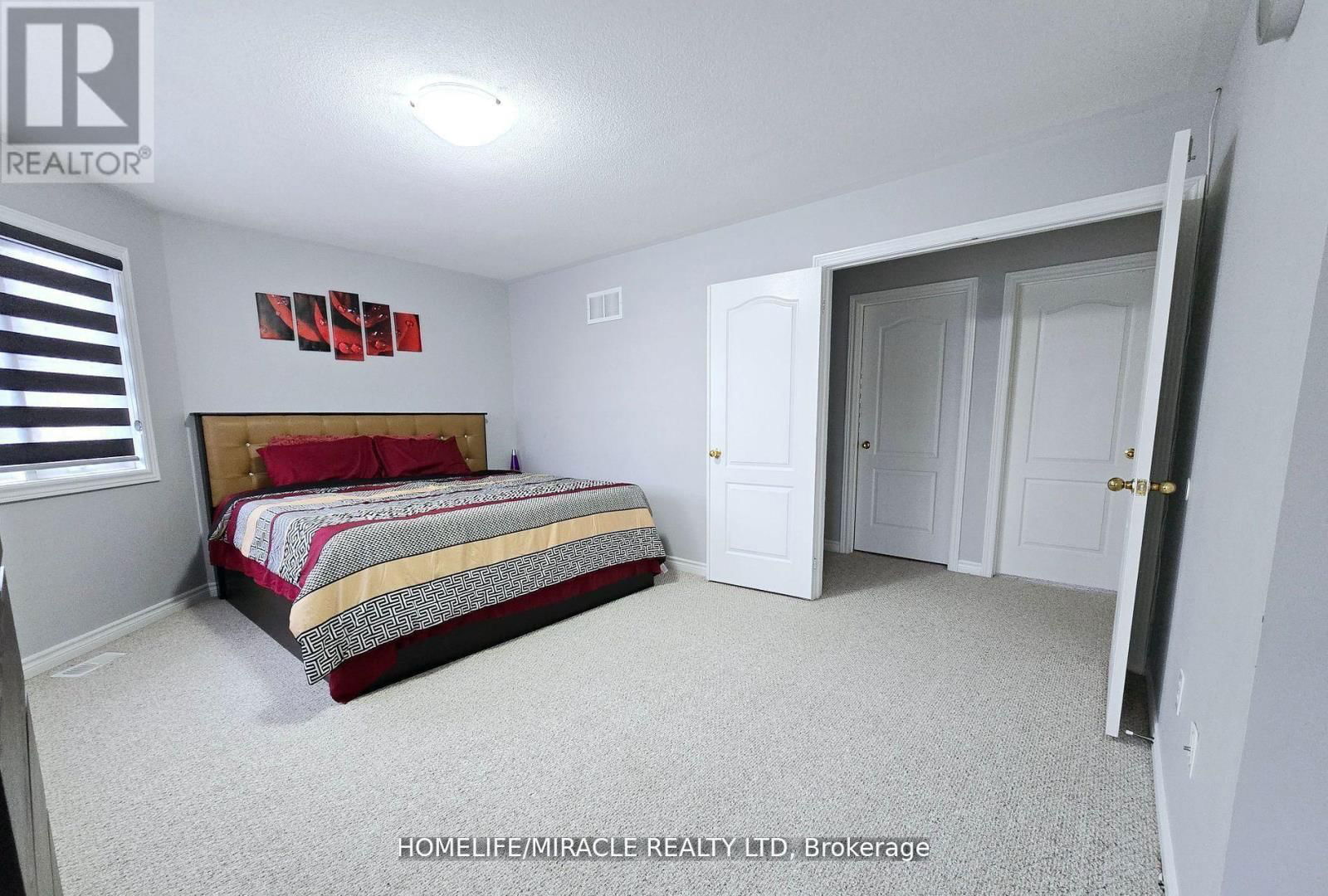 33 ATIRA AVENUE Image 13