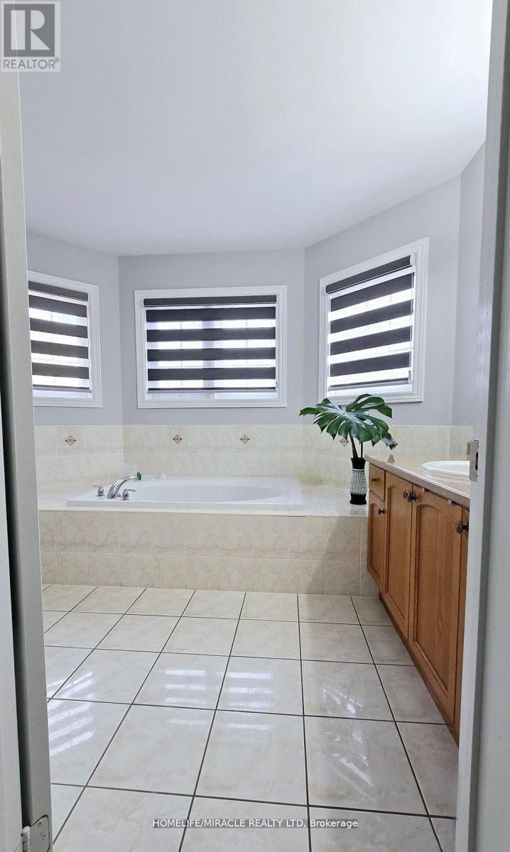 33 ATIRA AVENUE Image 15