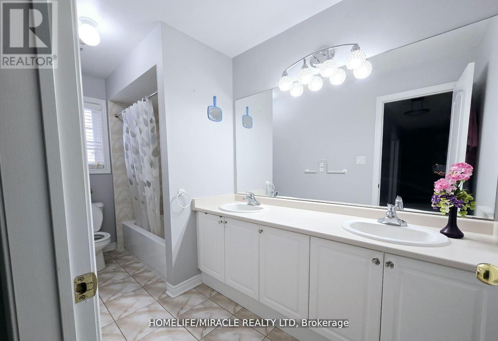 33 ATIRA AVENUE Image 20