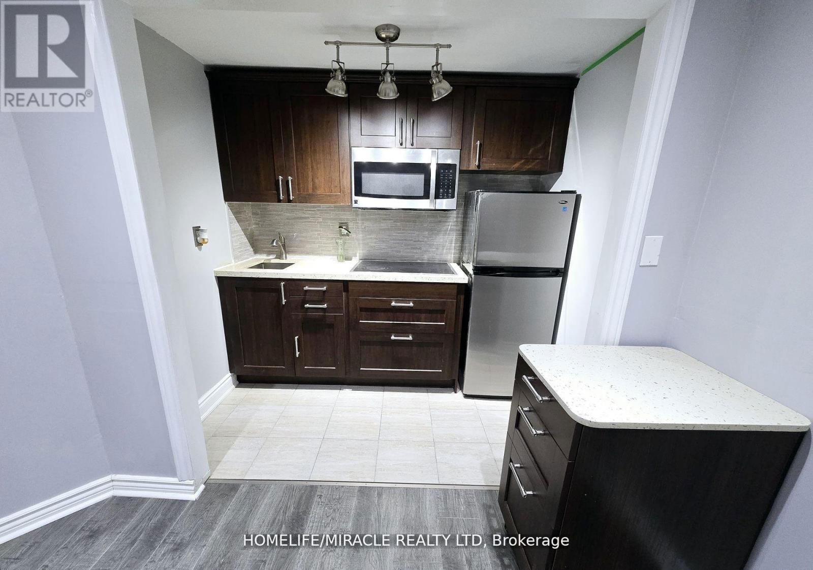 33 ATIRA AVENUE Image 21