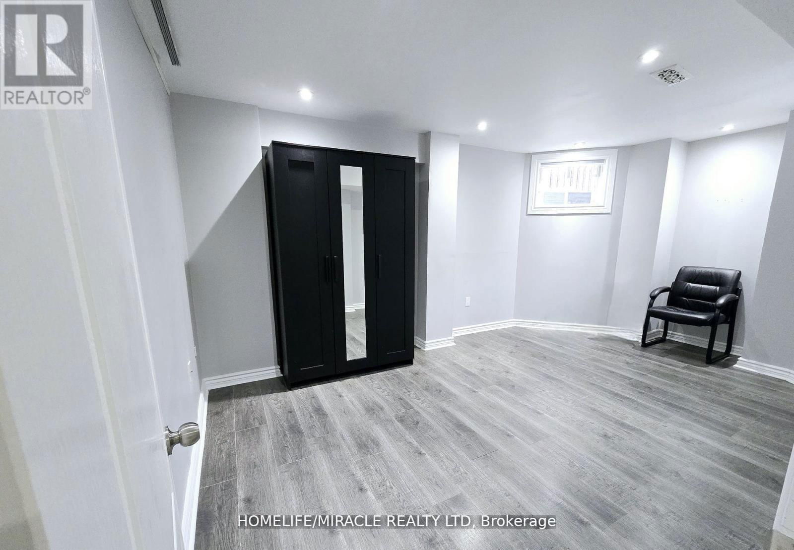 33 ATIRA AVENUE Image 27