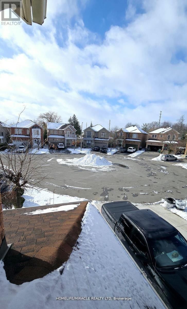 33 ATIRA AVENUE Image 31