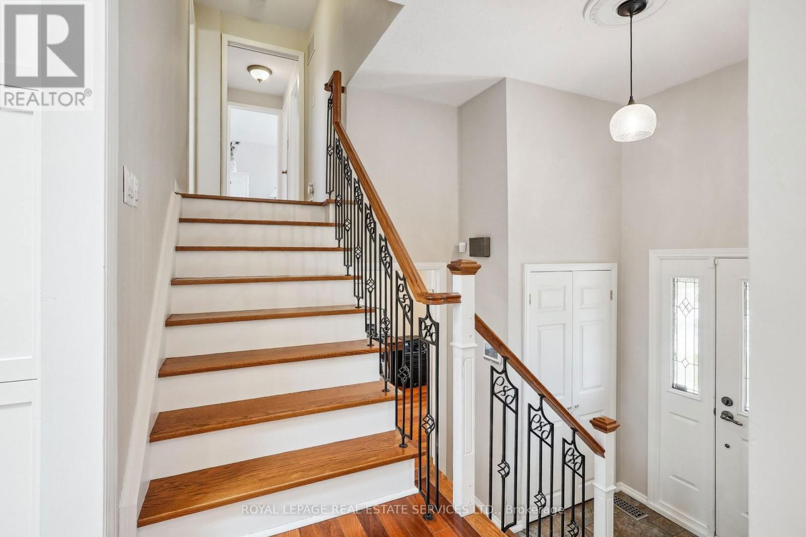 602 ROSEDALE CRESCENT Image 13