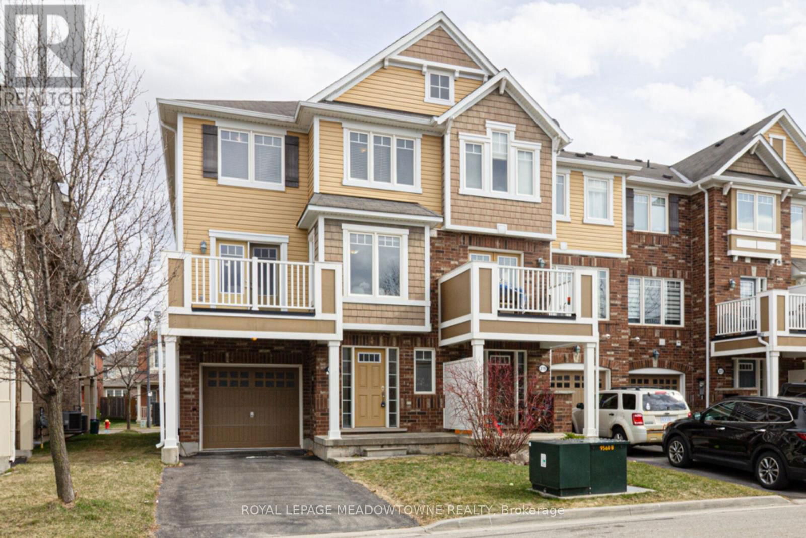 217 WOODLEY CRESCENT Image 1