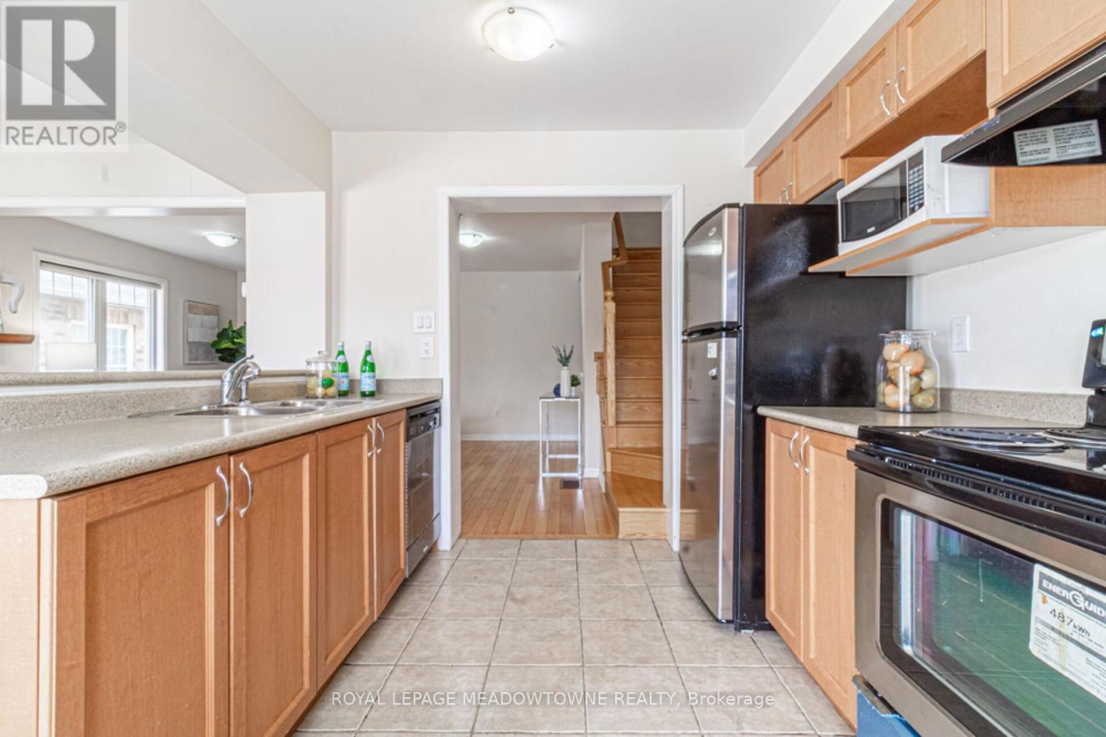 217 WOODLEY CRESCENT Image 16
