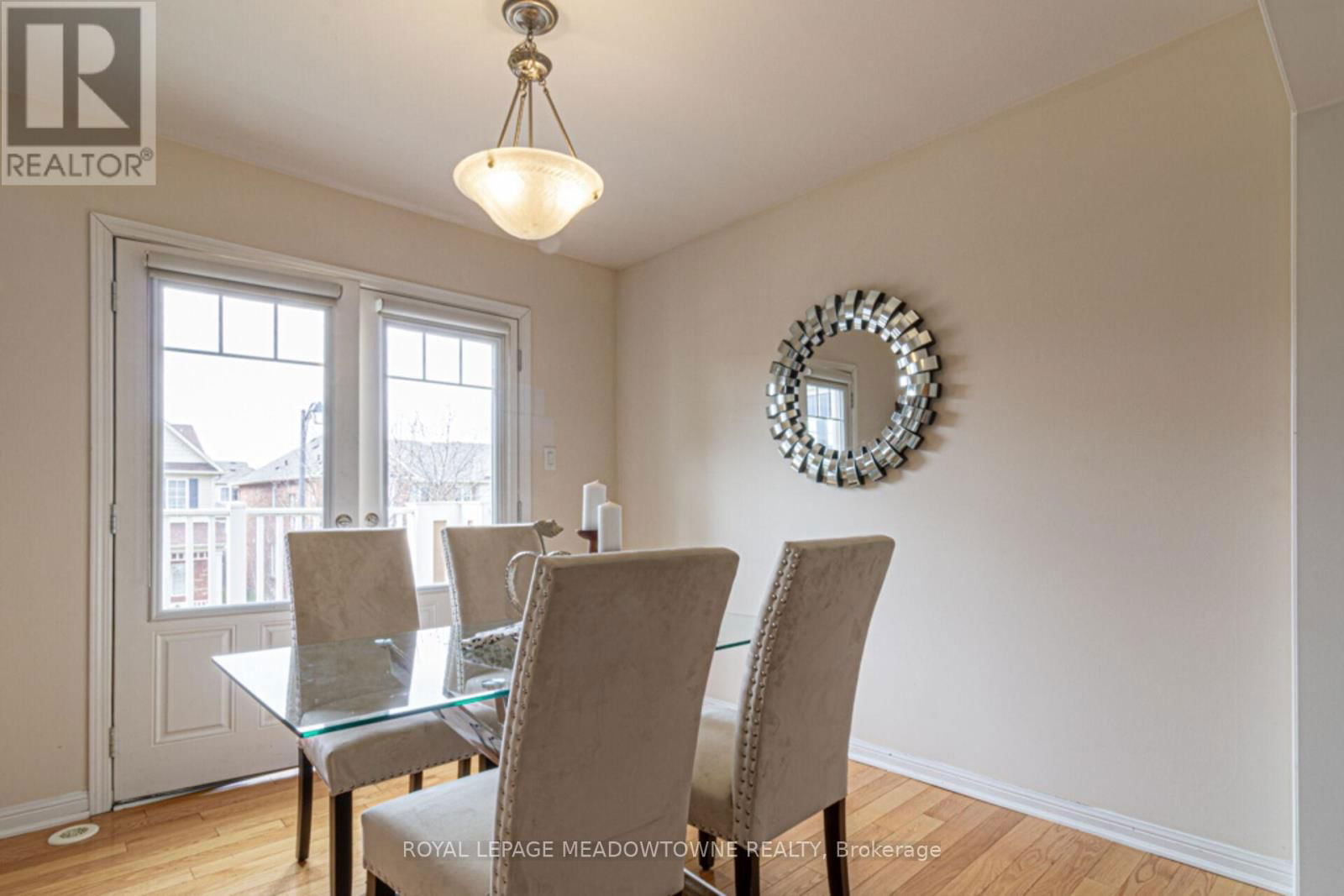 217 WOODLEY CRESCENT Image 23