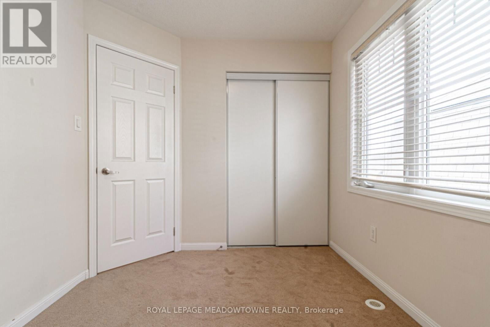 217 WOODLEY CRESCENT Image 33