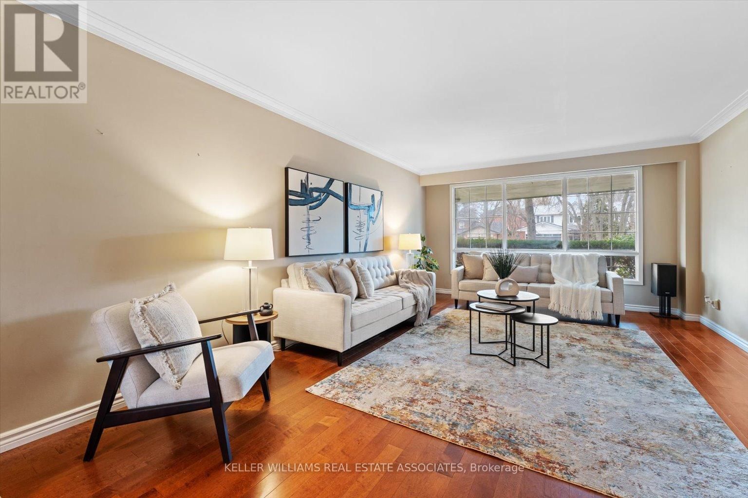 39 MAPLEWOOD ROAD Image 1