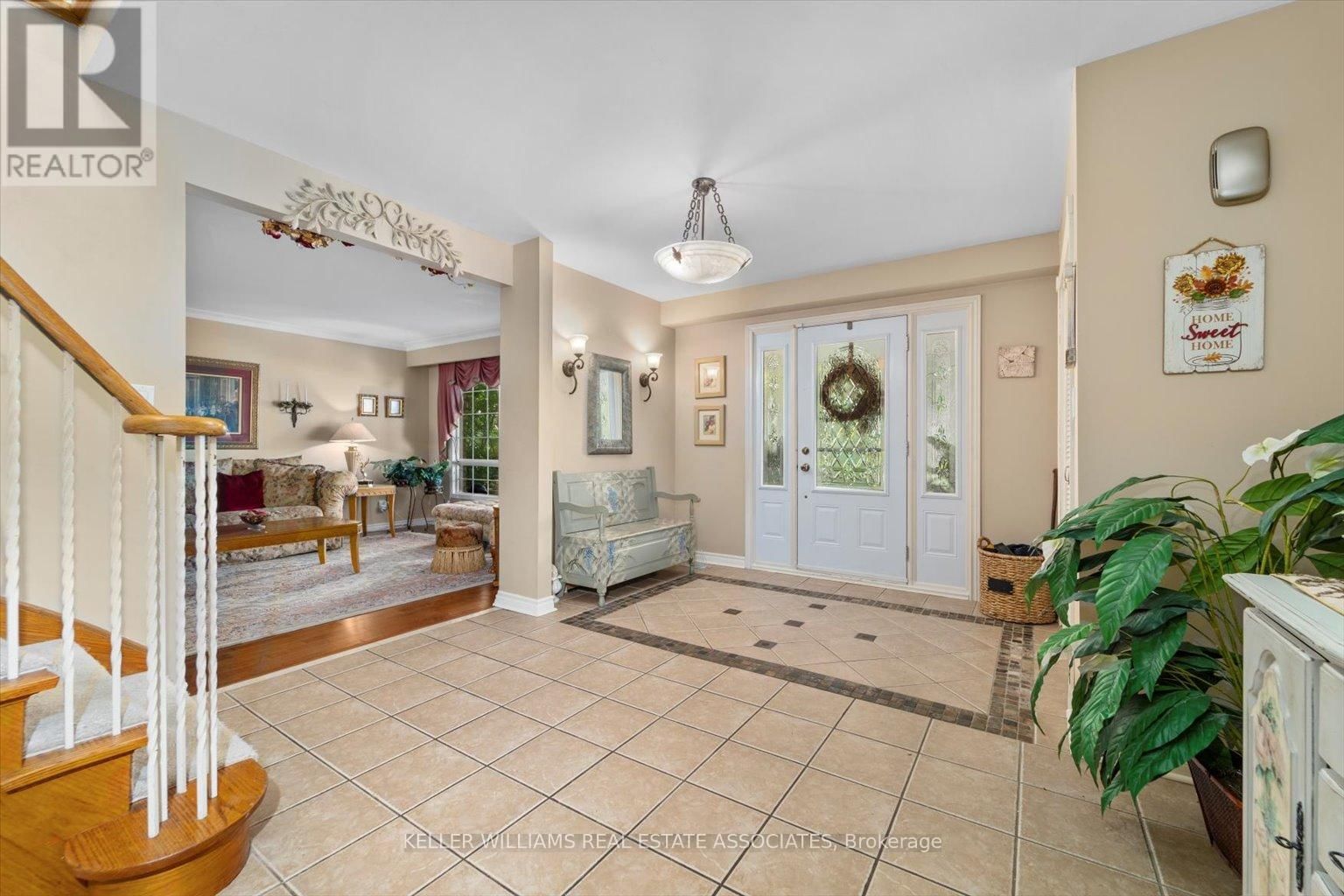 39 MAPLEWOOD ROAD Image 13