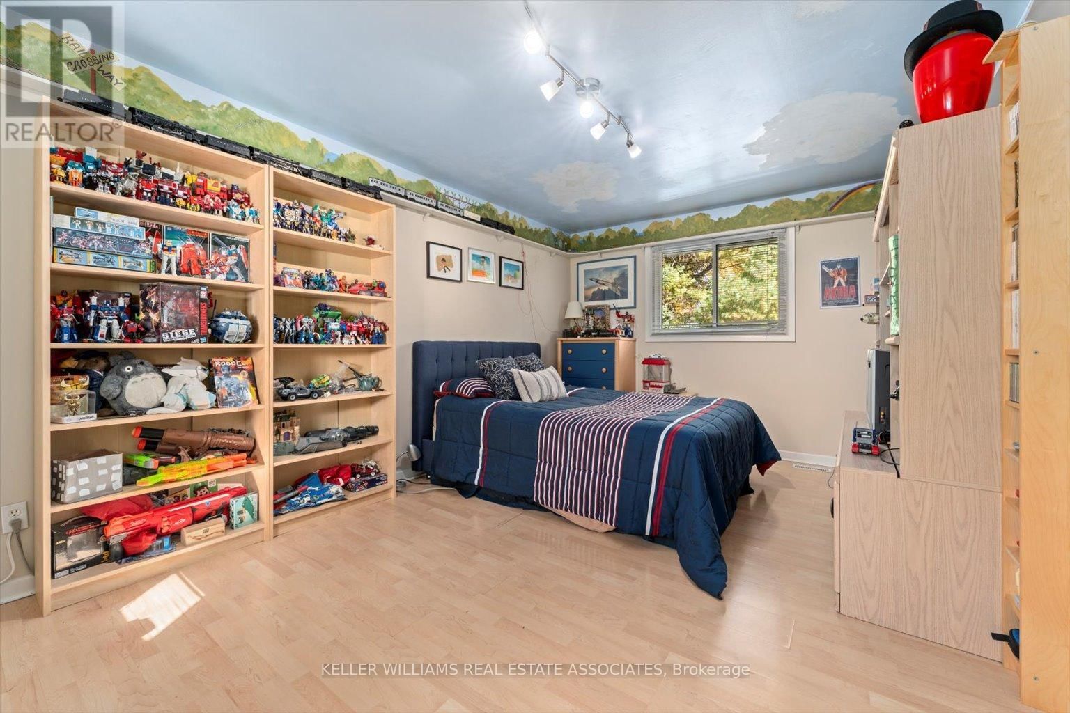 39 MAPLEWOOD ROAD Image 24