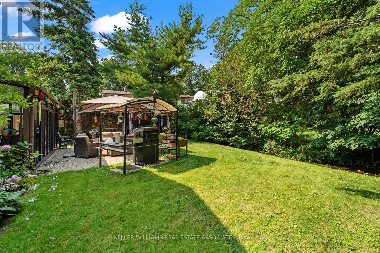39 MAPLEWOOD ROAD Image 32
