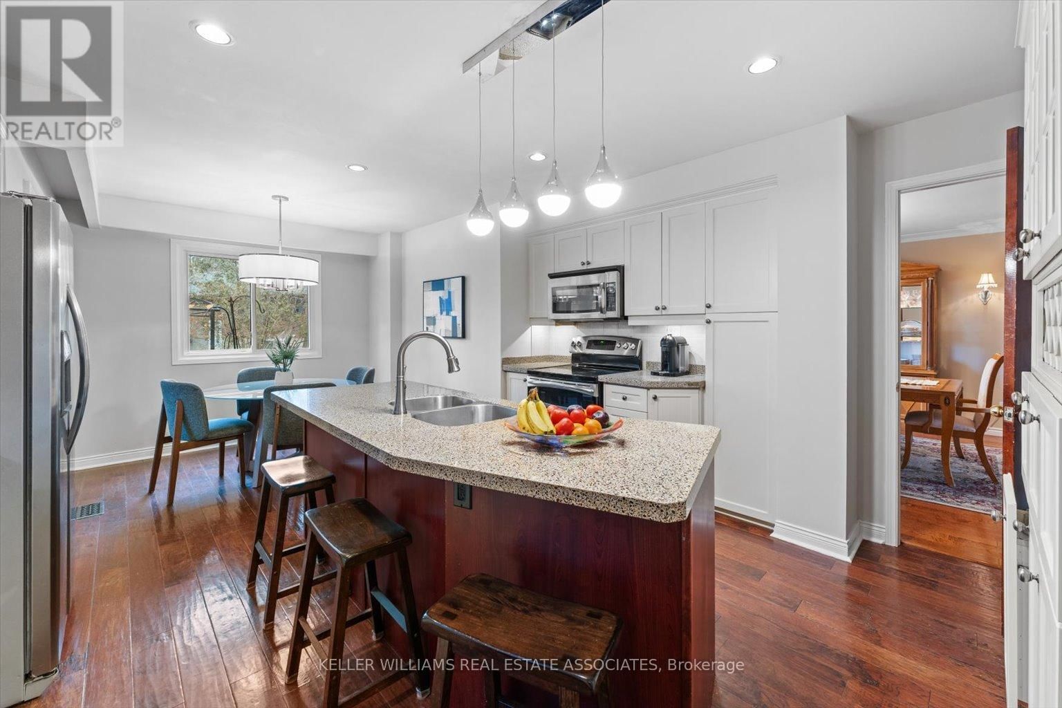 39 MAPLEWOOD ROAD Image 6