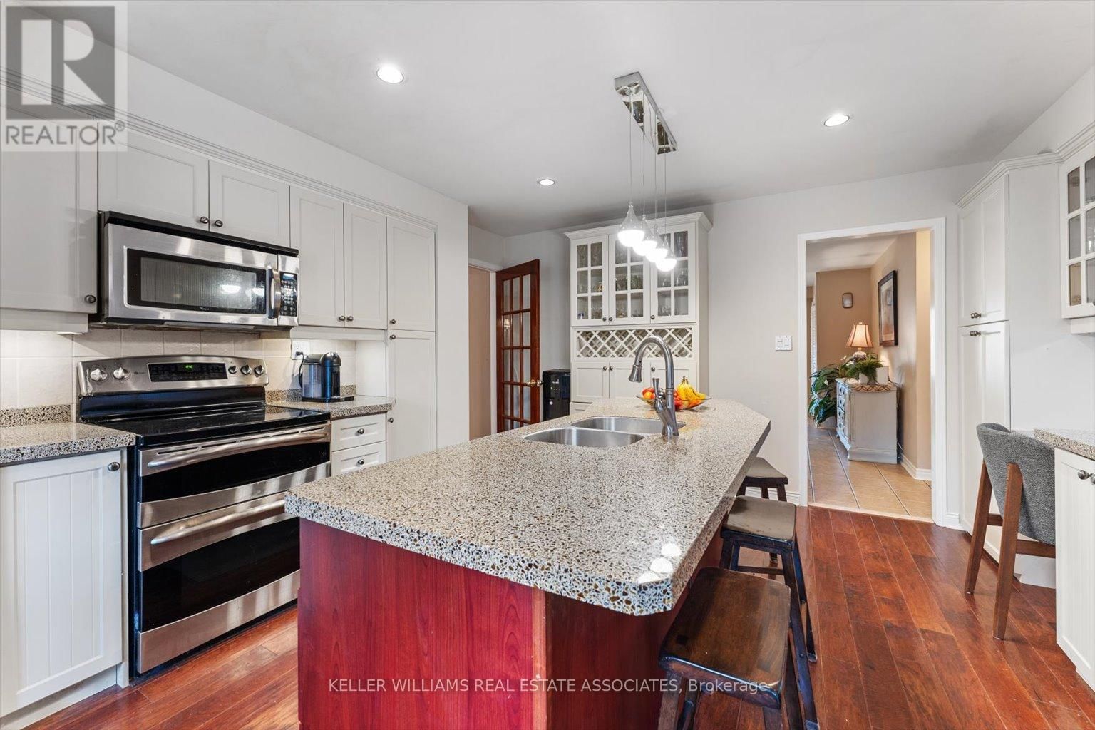 39 MAPLEWOOD ROAD Image 8