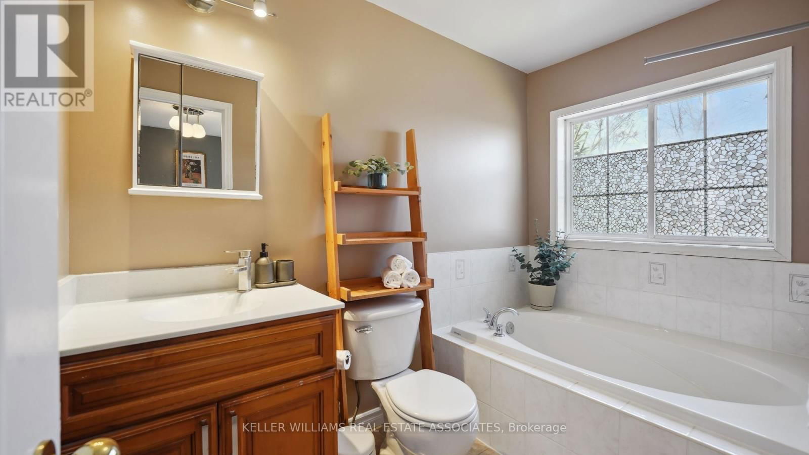 69 - 6399 SPINNAKER CIRCLE Image 17