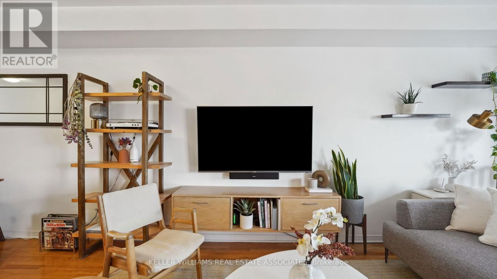 69 - 6399 SPINNAKER CIRCLE Image 6