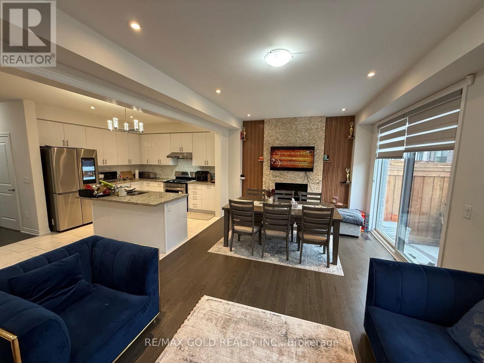 55 CALABRIA DRIVE Image 12