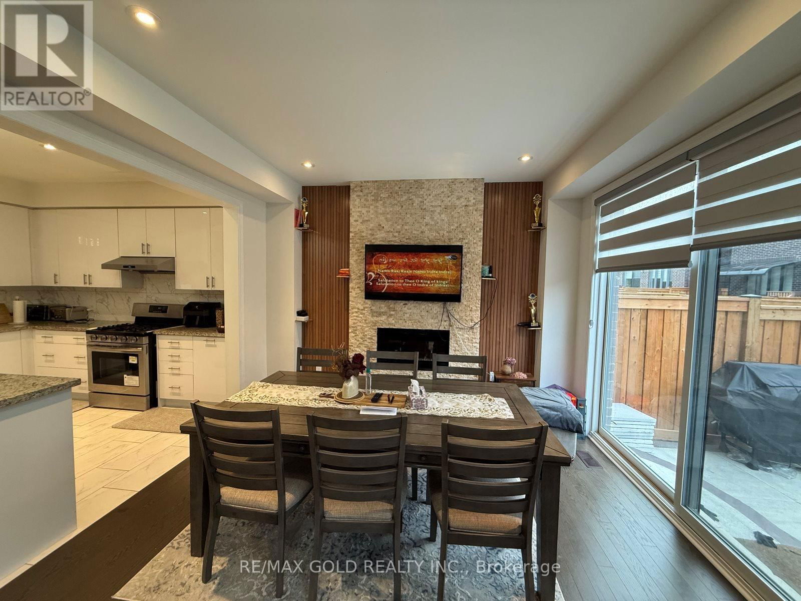 55 CALABRIA DRIVE Image 14