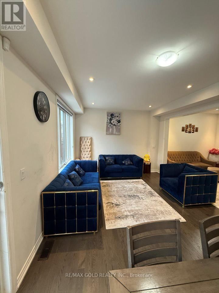 55 CALABRIA DRIVE Image 16