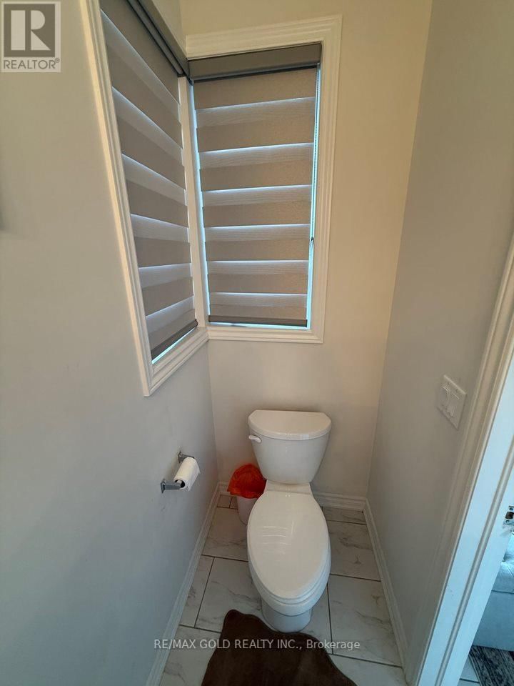 55 CALABRIA DRIVE Image 21