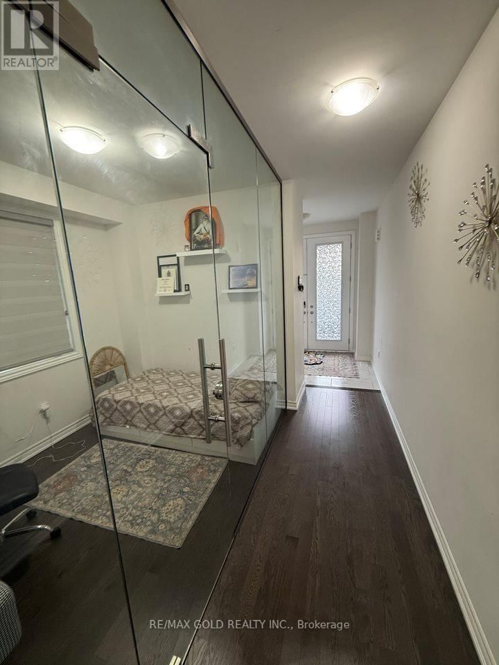 55 CALABRIA DRIVE Image 24