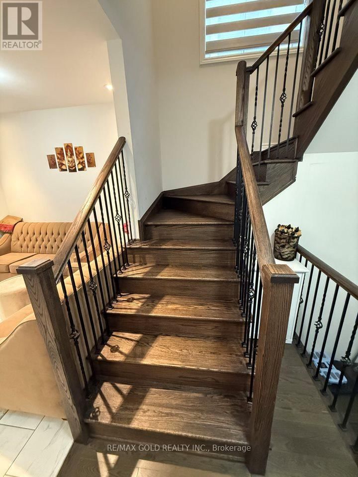 55 CALABRIA DRIVE Image 27