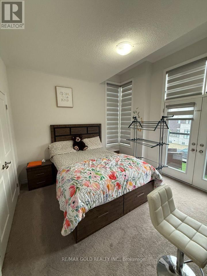 55 CALABRIA DRIVE Image 30