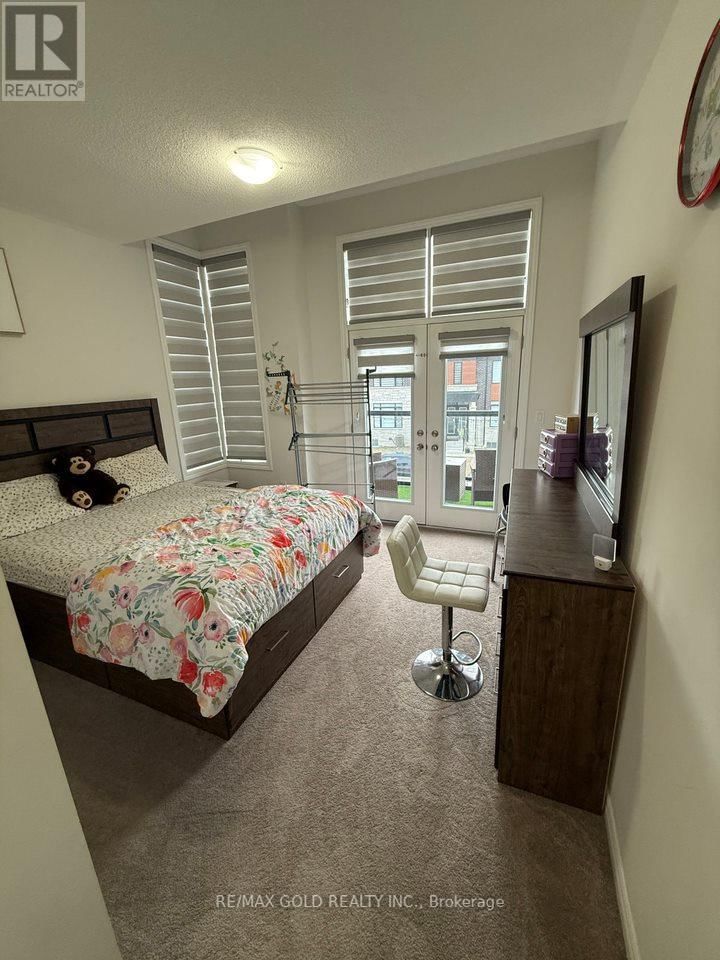55 CALABRIA DRIVE Image 32