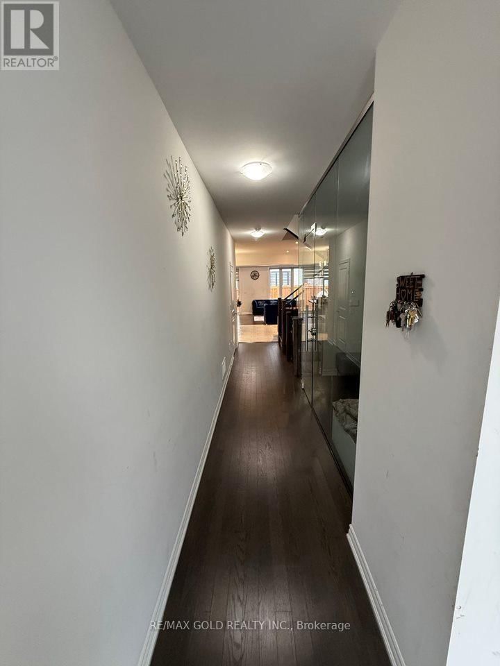 55 CALABRIA DRIVE Image 4