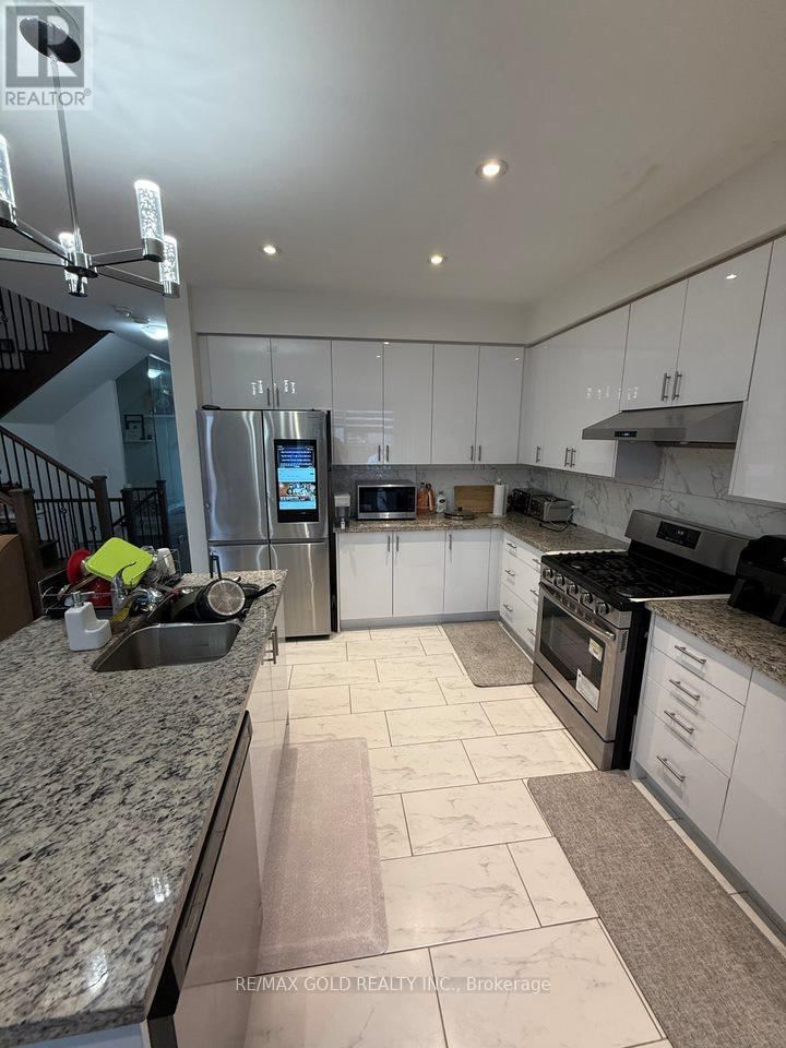 55 CALABRIA DRIVE Image 6