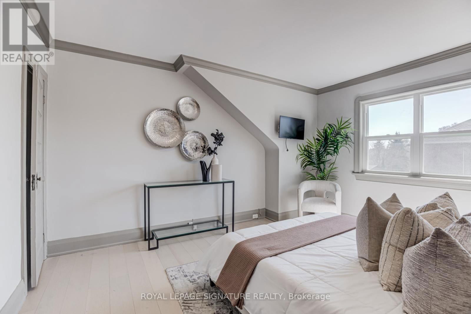 18 PAGE AVENUE Image 17