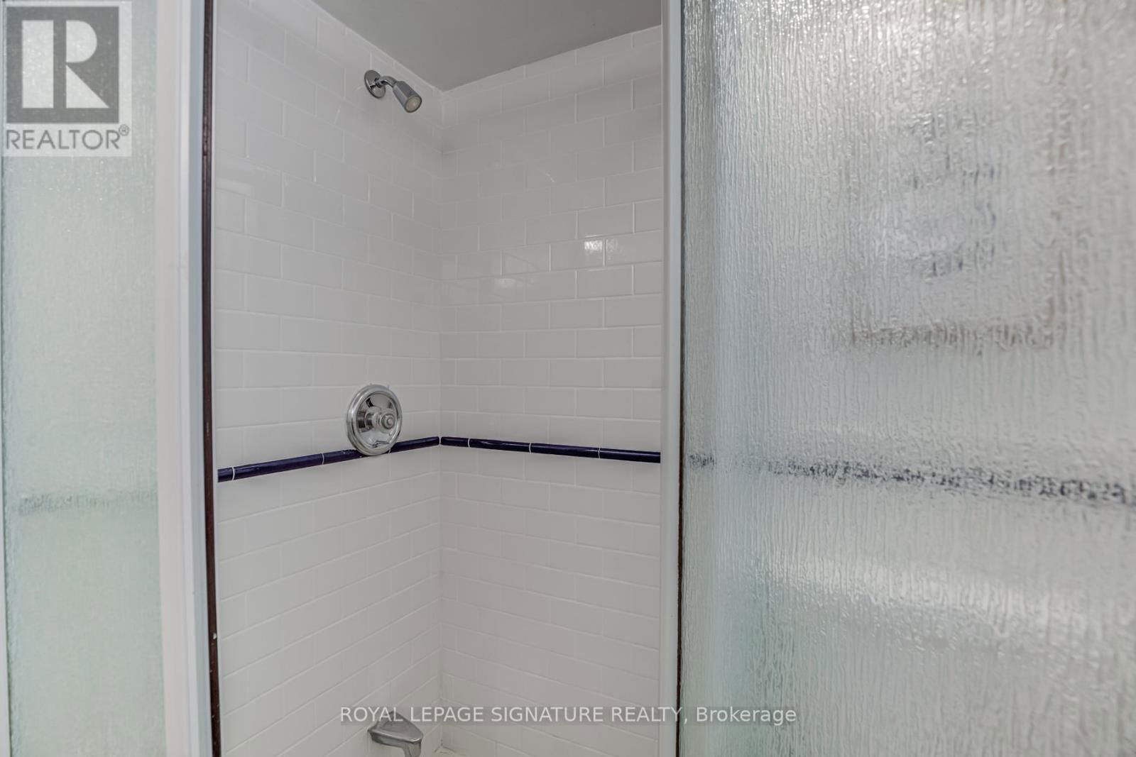 18 PAGE AVENUE Image 26