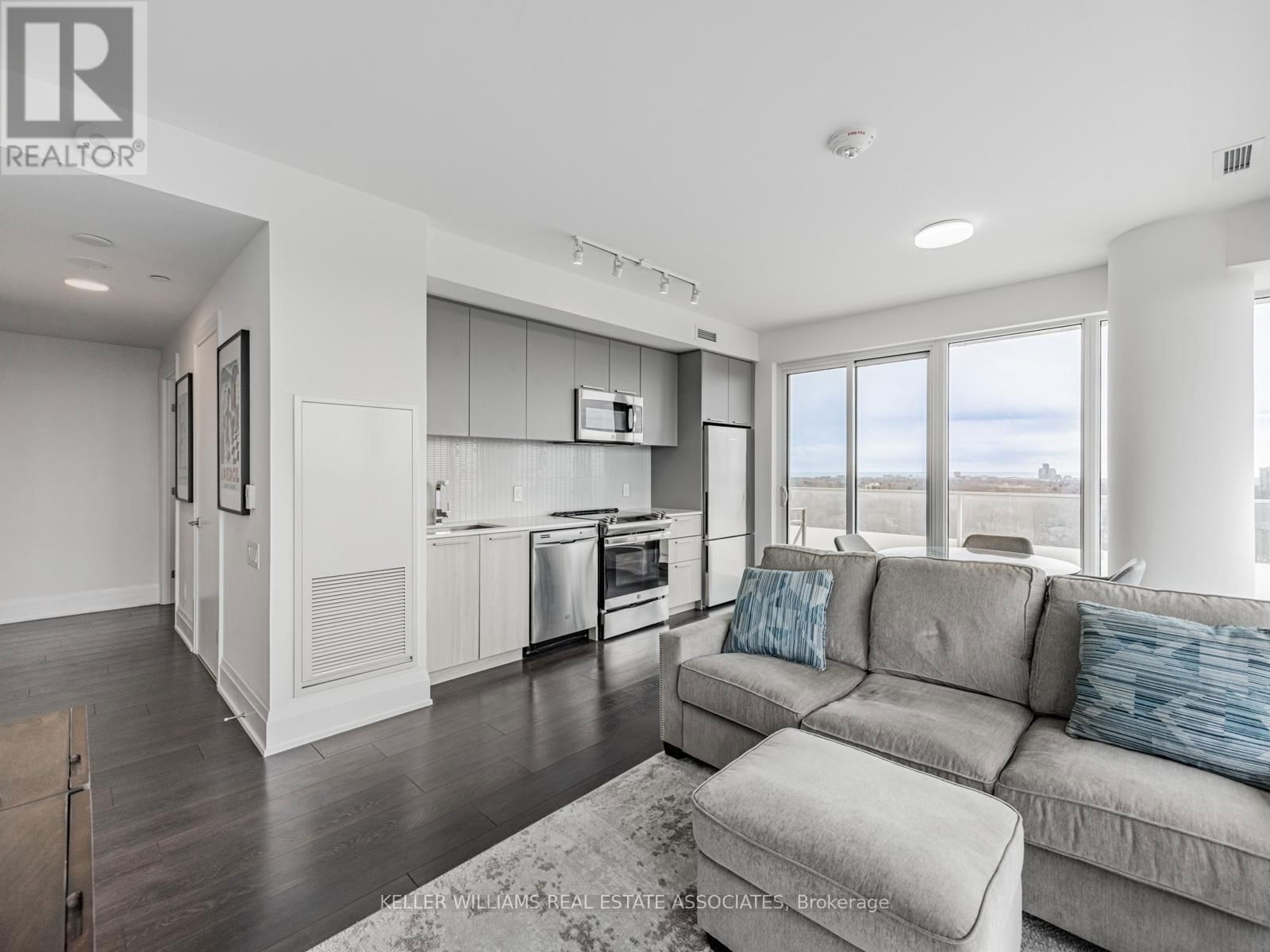 1802 - 20 BRIN DRIVE Image 3