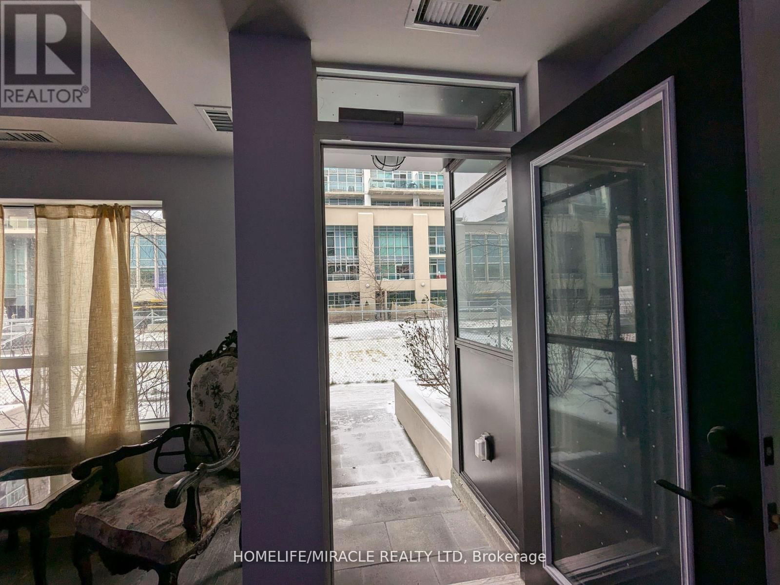 109 - 251 MANITOBA STREET Image 12