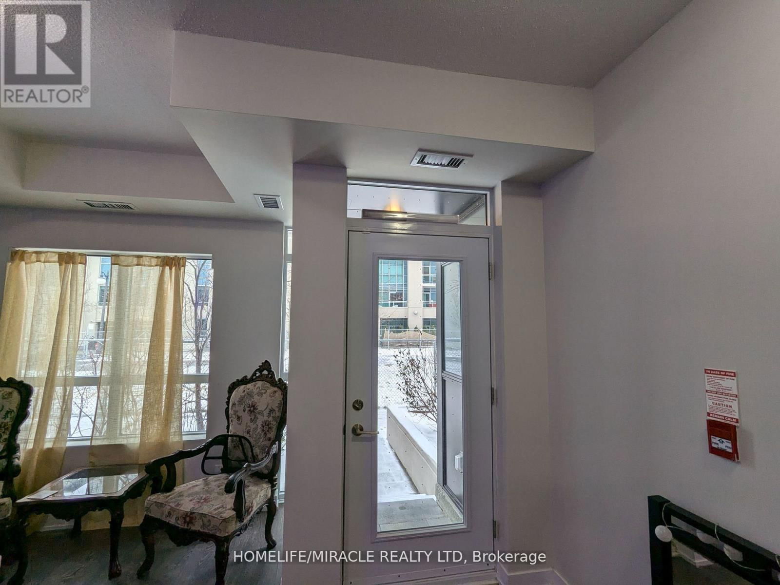 109 - 251 MANITOBA STREET Image 14
