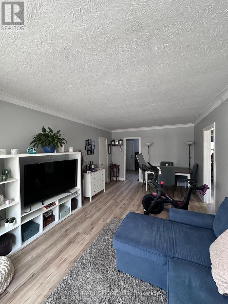 4 - 17 SOUTH KINGSWAY ROAD Image 4
