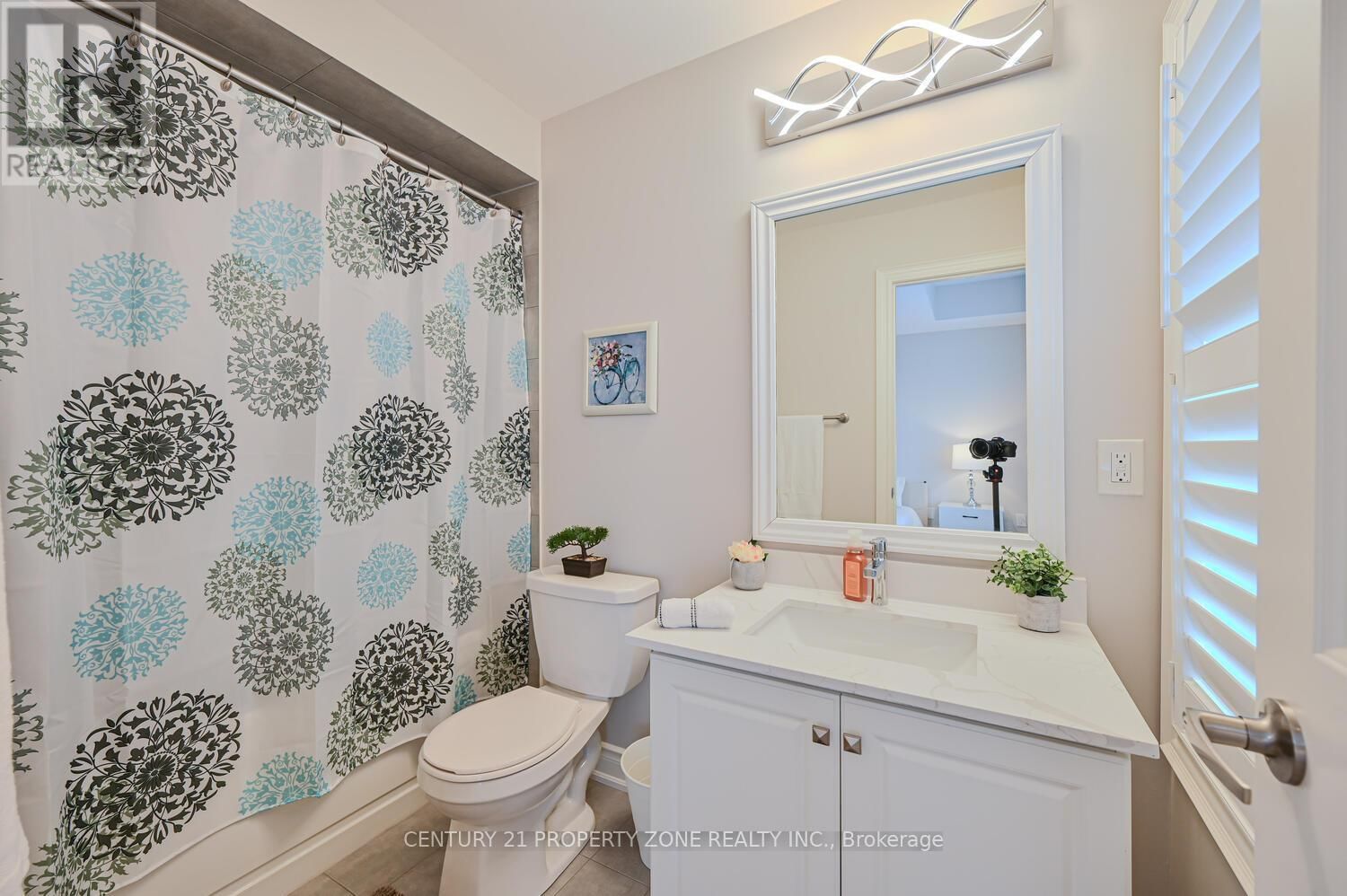 1544 LEGER WAY Image 33
