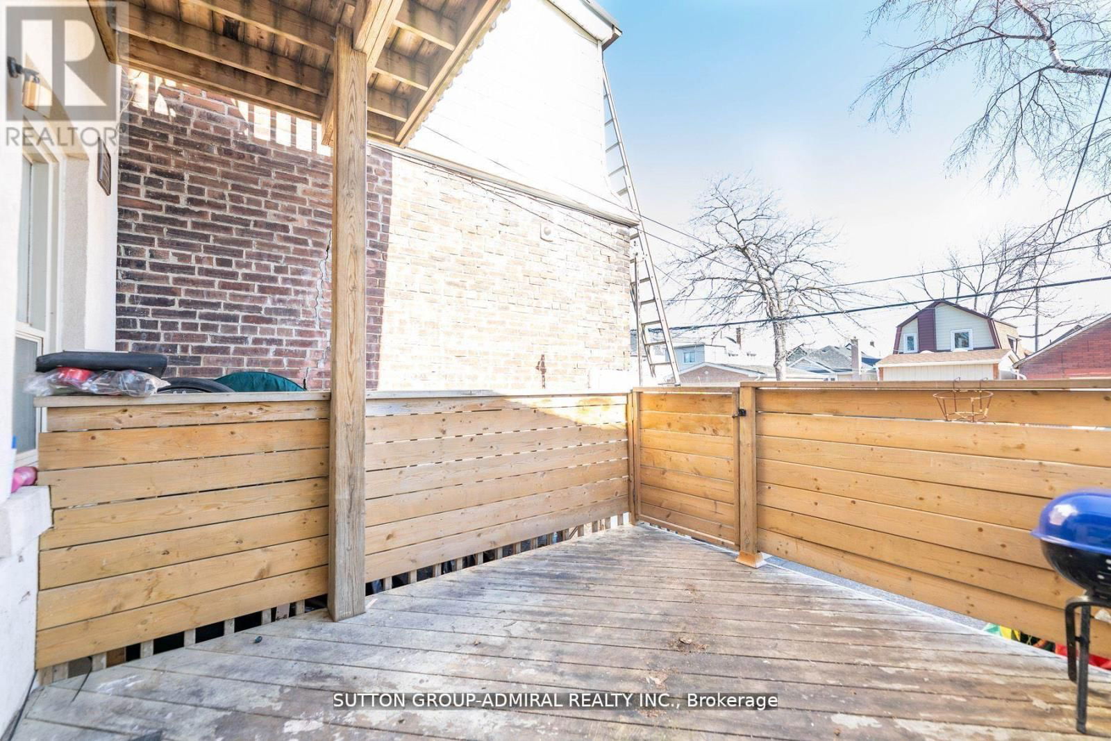 1085 WESTON ROAD Image 11