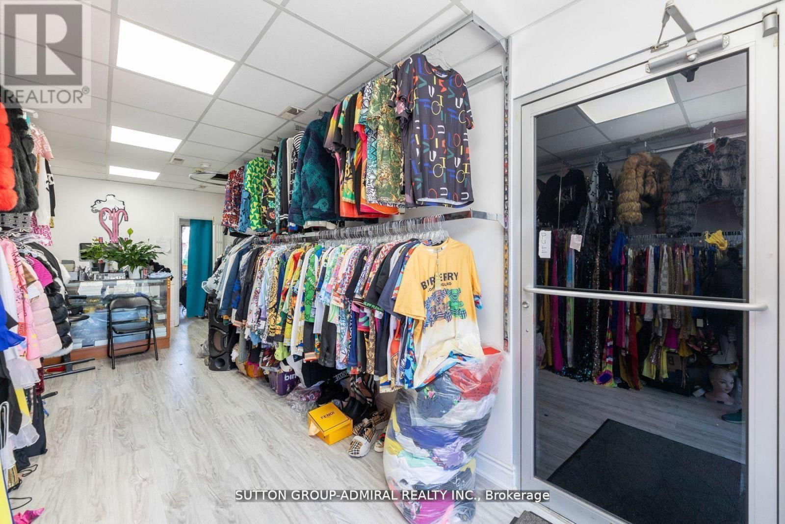 1085 WESTON ROAD Image 8