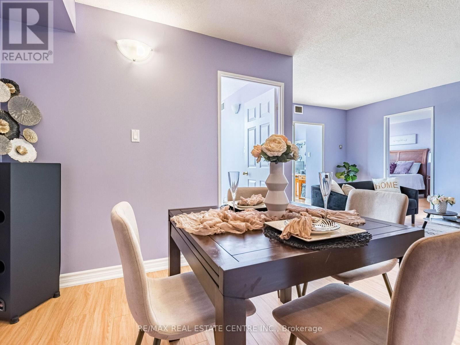 606 - 285 ENFIELD PLACE Image 13