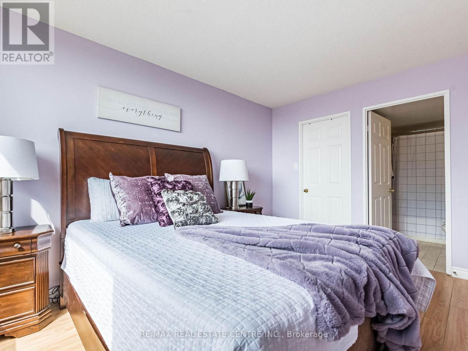606 - 285 ENFIELD PLACE Image 31