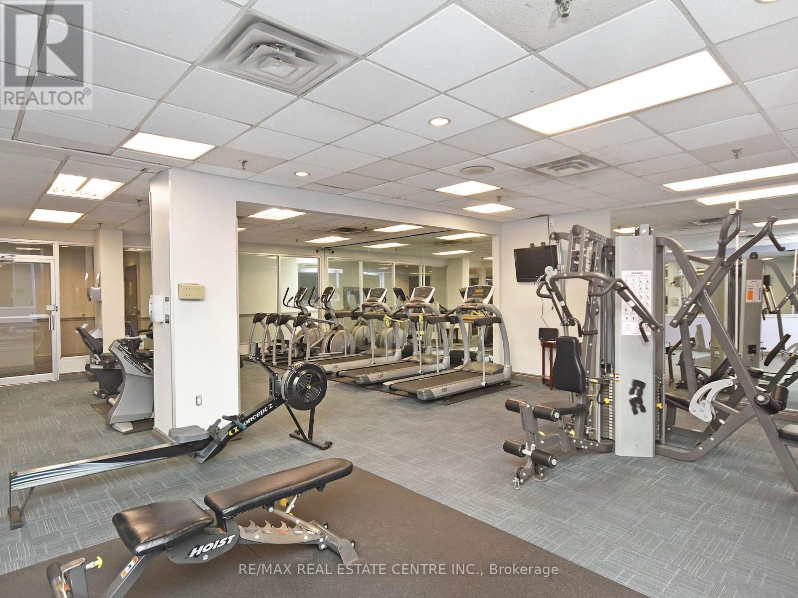 606 - 285 ENFIELD PLACE Image 39
