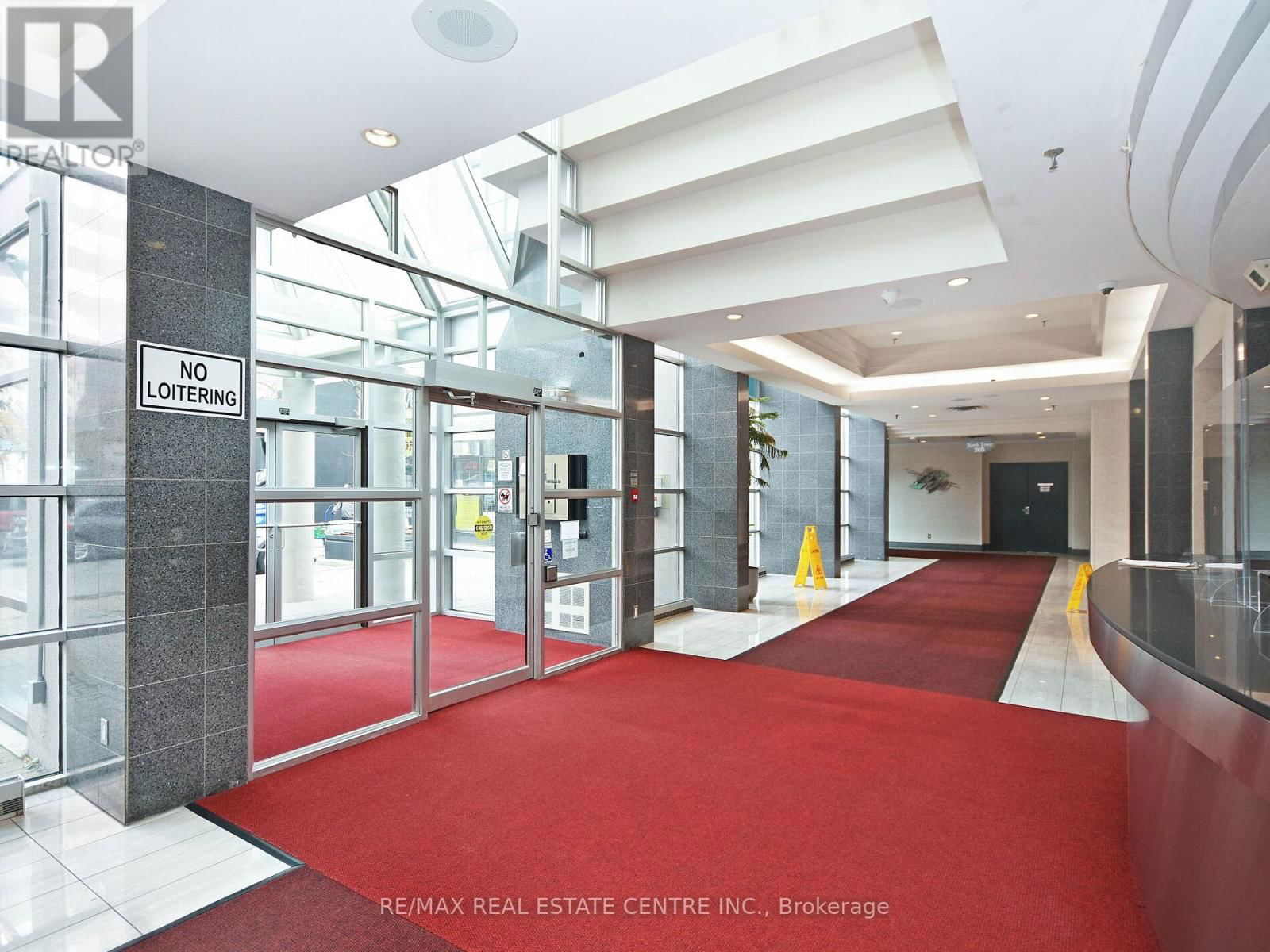 606 - 285 ENFIELD PLACE Image 5