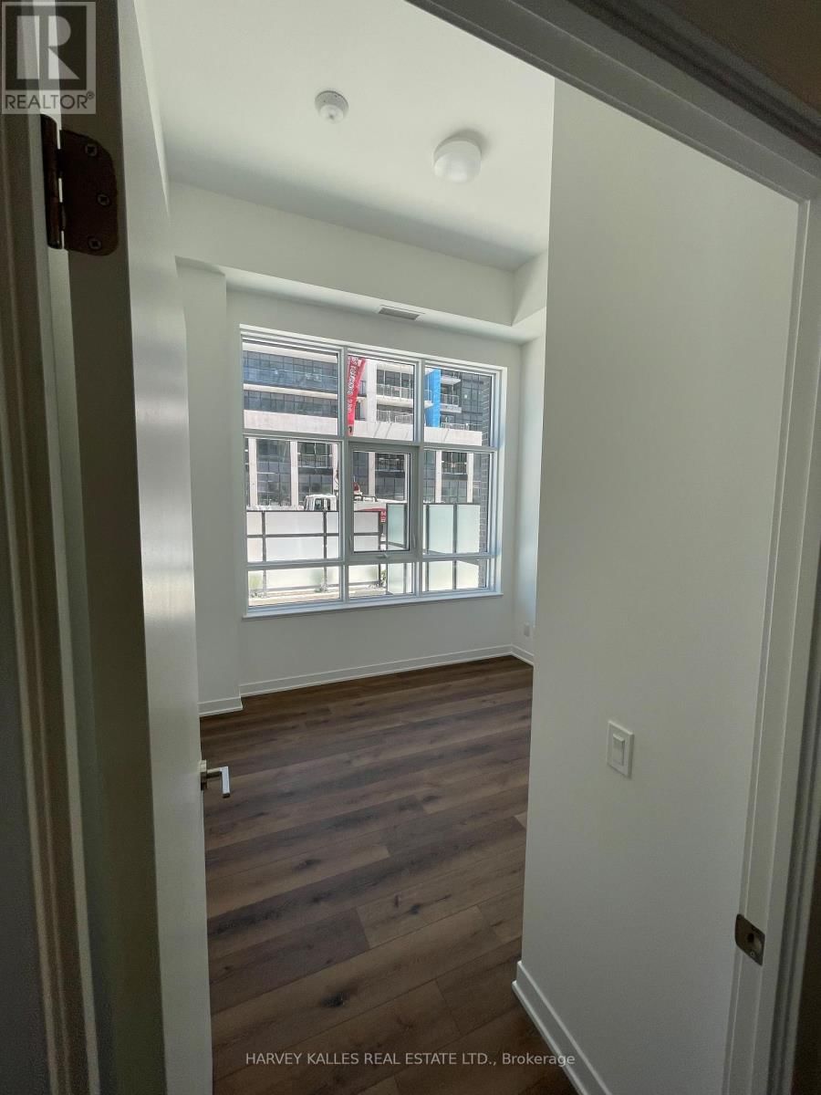 110 - 405 DUNDAS STREET WEST Image 15