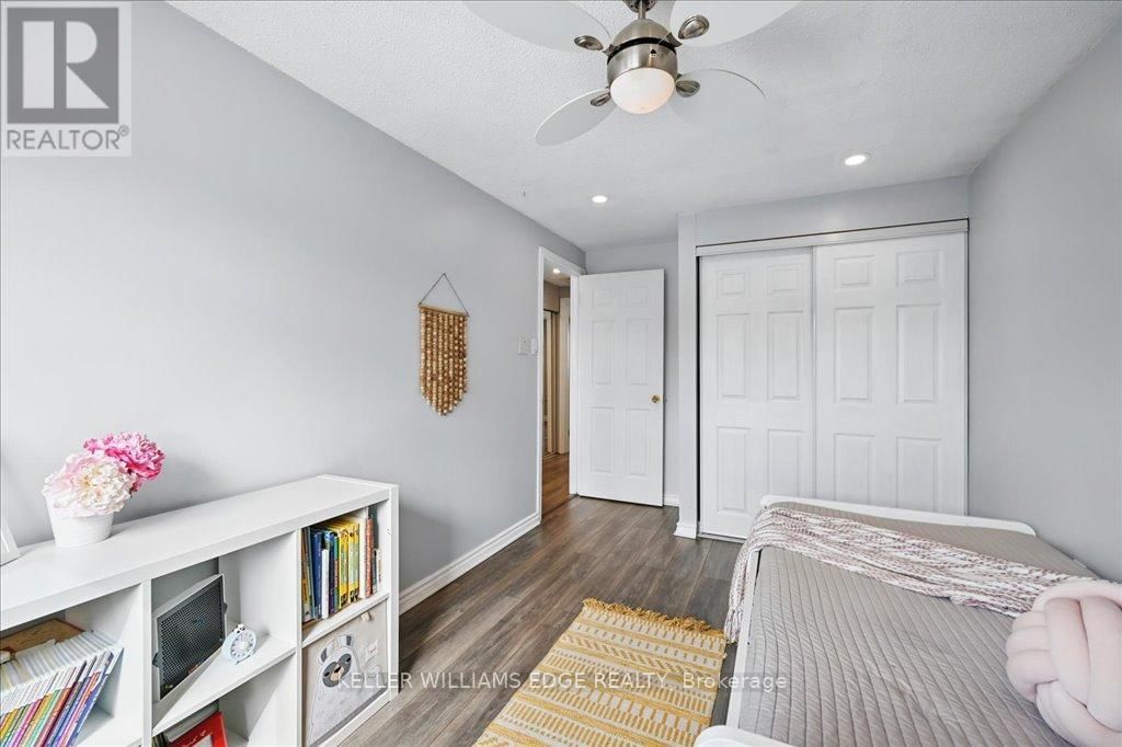 2338 MALCOLM CRESCENT Image 14