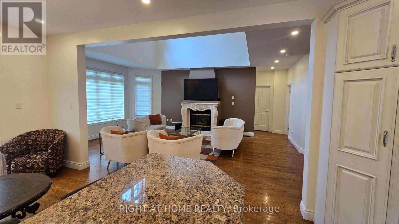 2171 LAKESHORE ROAD Image 16