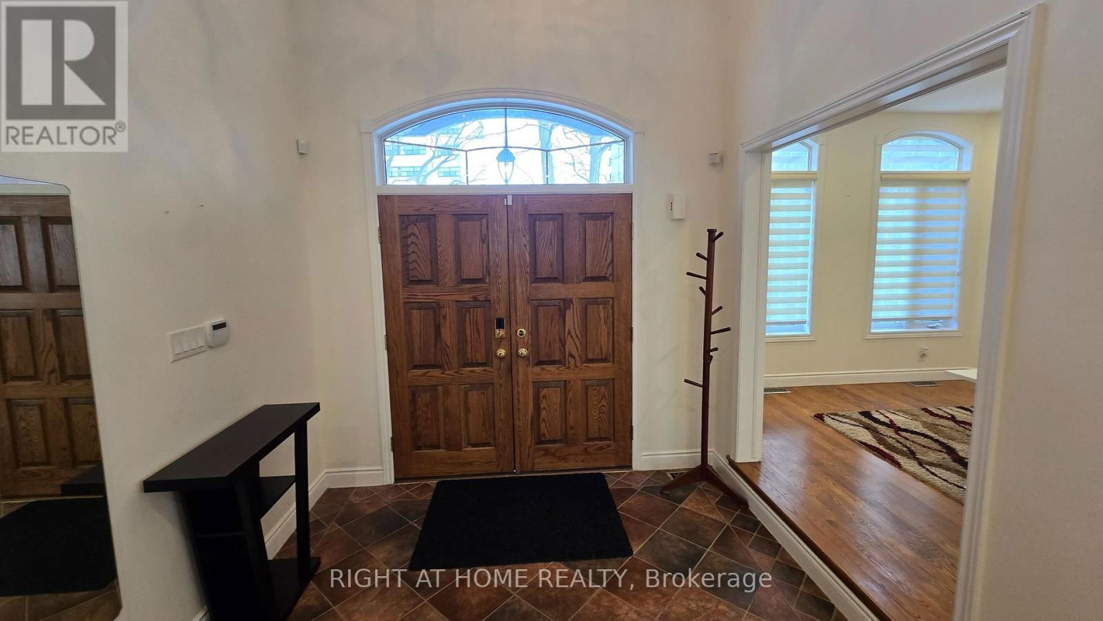 2171 LAKESHORE ROAD Image 4