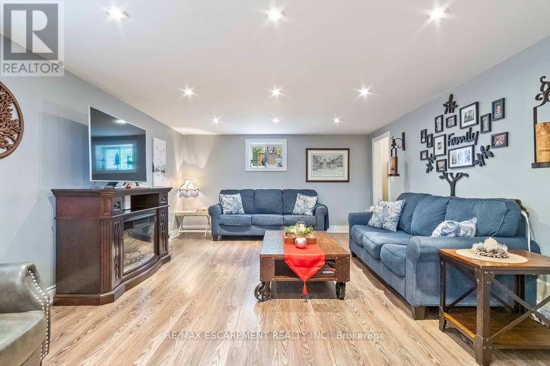 24 WILLIS DRIVE Image 27